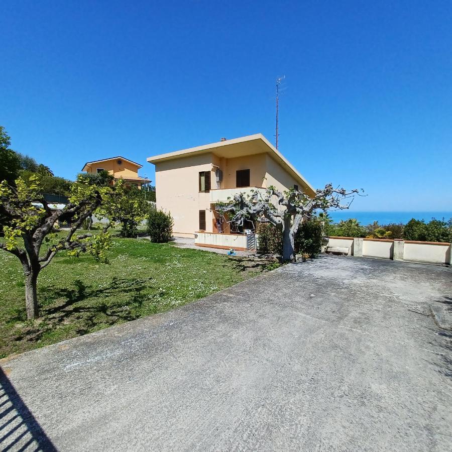 B&B Verena, Casa Ferrari Colonnella Ngoại thất bức ảnh